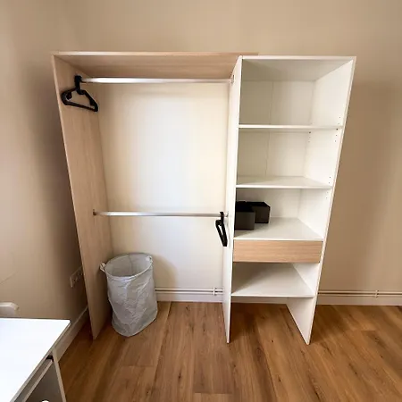 Confort Y Estilo En Lägenhet